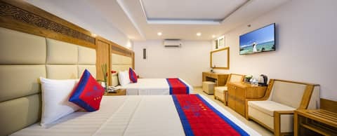 Sun City Hotel — hotel room