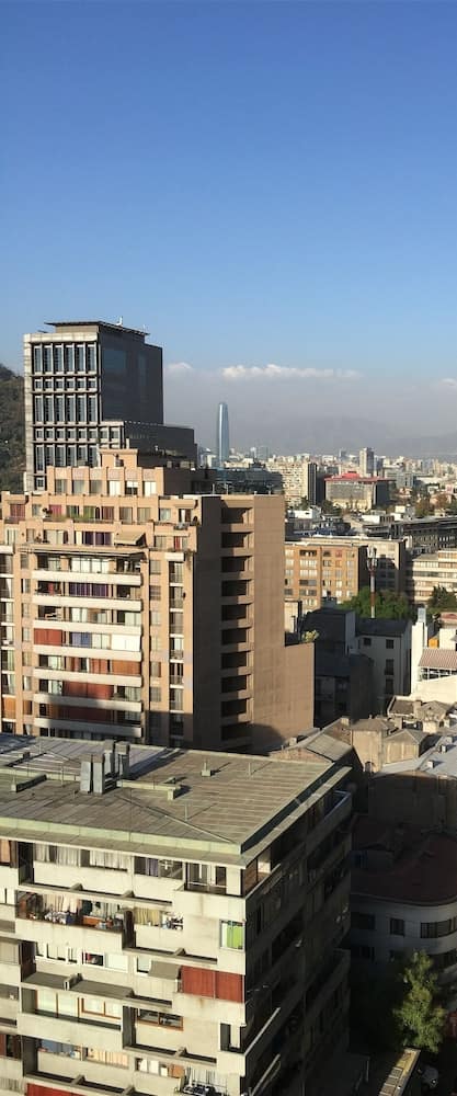 Amistar Apartments — building