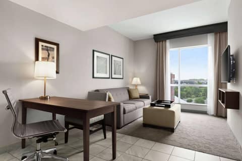 Embassy Suites Charlotte/Ayrsley — photo 6