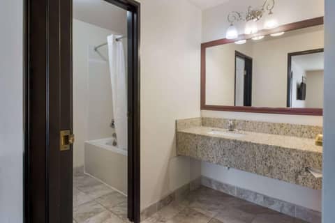 Quality Inn & Suites Salt Lake City Airport West — photo 4