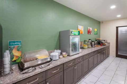 Quality Inn & Suites Salt Lake City Airport West — photo 7