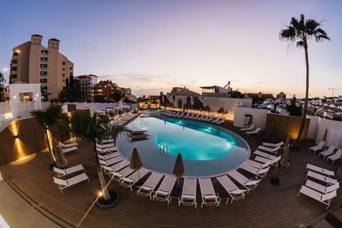 Ohasis Boutique Suites — recepcion & lobby