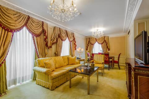 Bentley London — living room