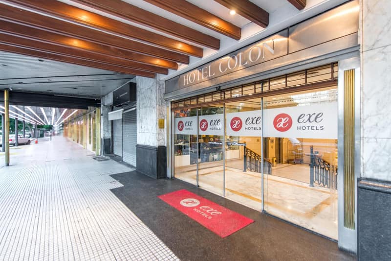 Exe Hotel Colón — building
