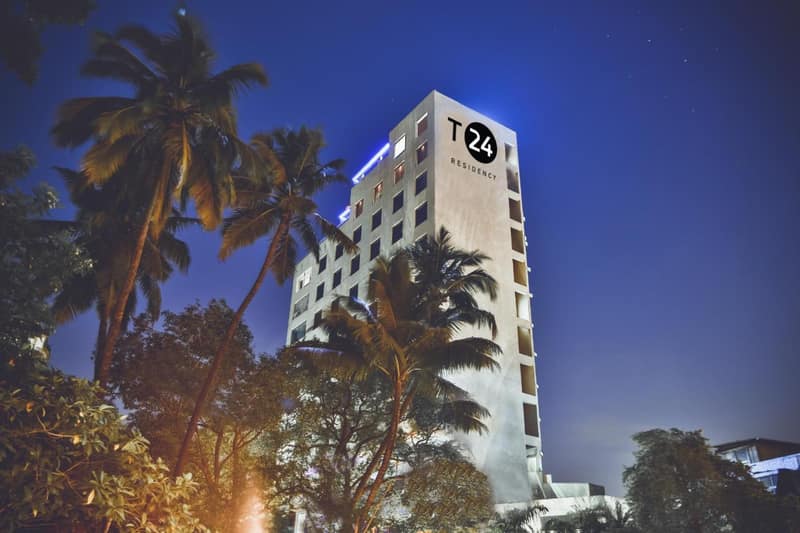 T24 Residency Mumbai International Airport Hotel — building