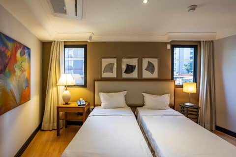 George V Alto De Pinheiros — hotel room