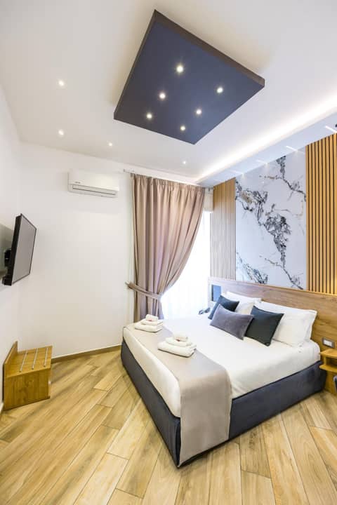 Hotel Bella Napoli — hotel room