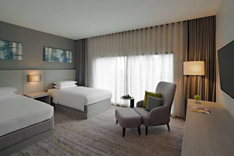 Hyatt Place Bangkok Sukhumvit 24 — hotel room