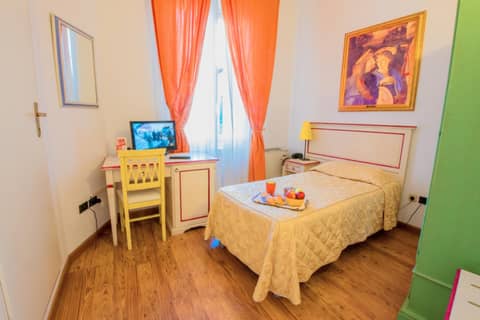 Hotel Vasari — hotel room