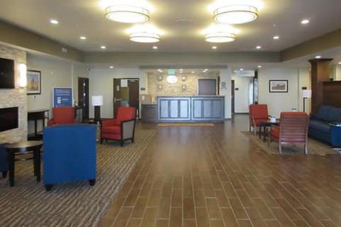 Comfort Suites Denver International Airport — recepcion & lobby