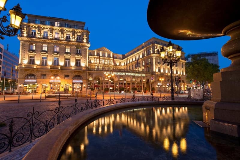 Steigenberger Icon Frankfurter Hof — building