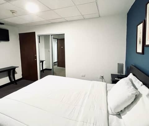 S.J. Suites Hotel — hotel room