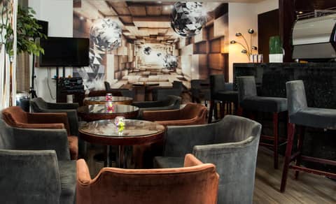 The Park City Grand Plaza Kensington Hotel — restaurant