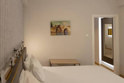 Pan Hotel — hotel room