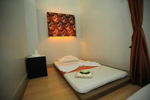 C & N Hotel Patong Phuket — hotel room