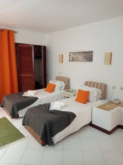 Bellavista Avenida By BeGuest — hotel room