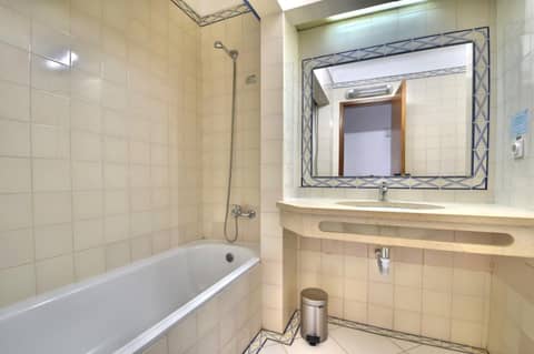 Bellavista Avenida By BeGuest — bathroom