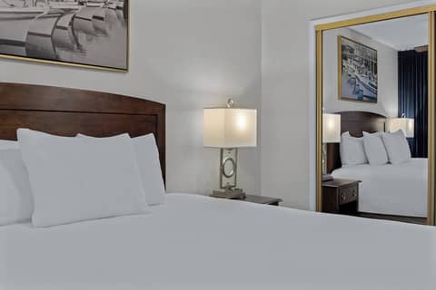 Suites At Fishermans Wharf — photo 4