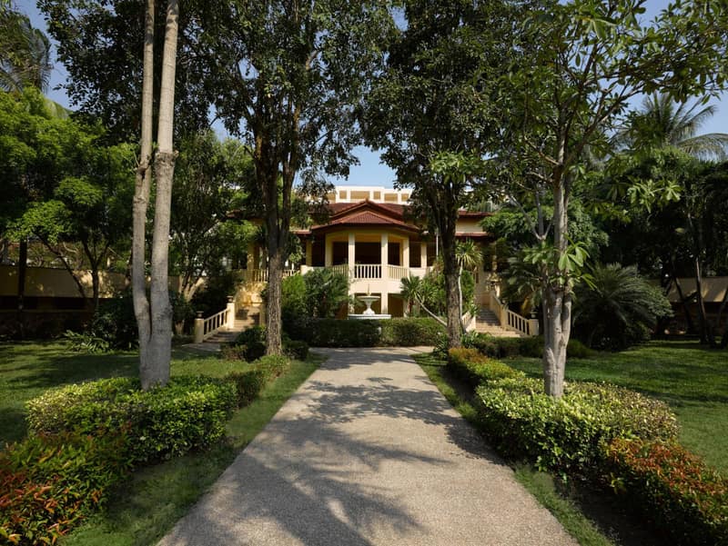 Dusit Thani Hua Hin — building
