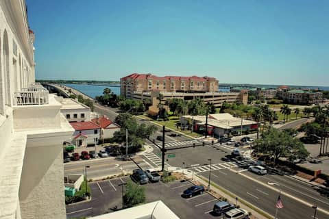 Hampton Inn & Suites Bradenton — photo 9
