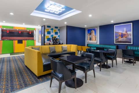 La Quinta by Wyndham Columbus West - Hilliard — photo 4