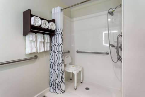 La Quinta by Wyndham Columbus West - Hilliard — photo 7