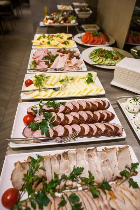 Hotel Atrium — dining
