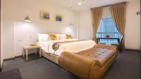 V One Pride-Sukhumvit 22, Bangkok — hotel room