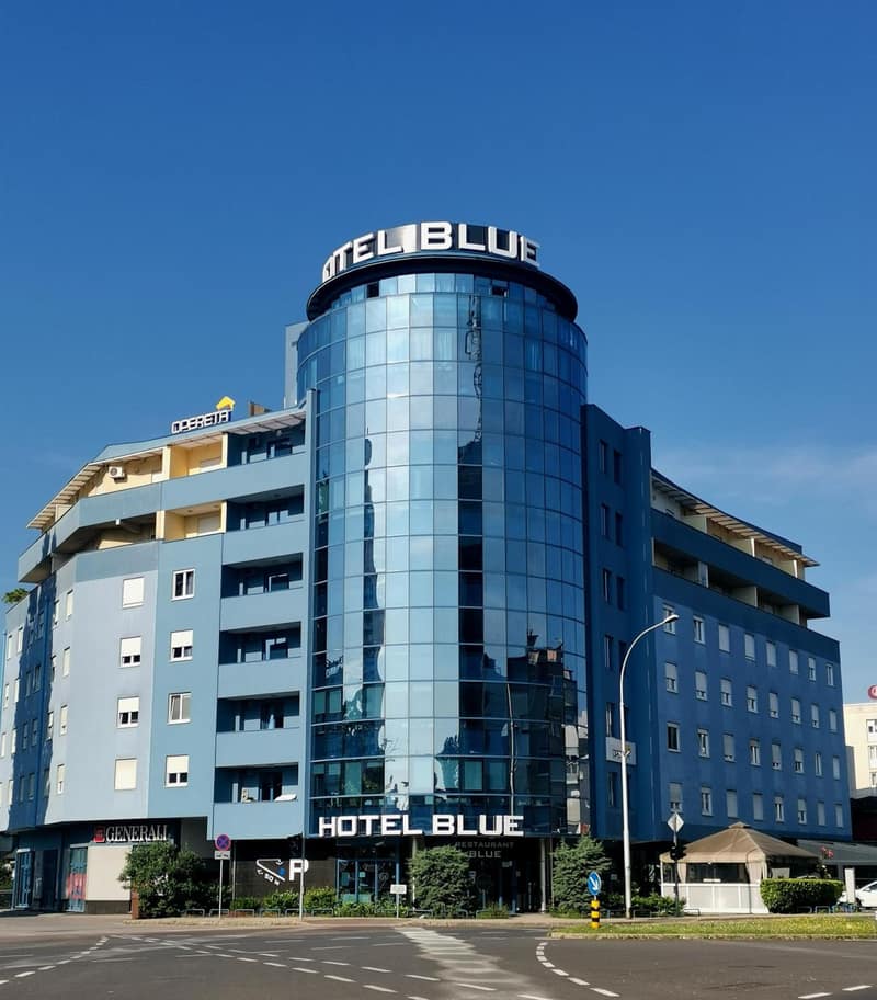 Hotel Blue — building