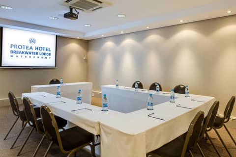 Protea Hotel by Marriott Cape Town Waterfront Breakwater Lodge — photo 4