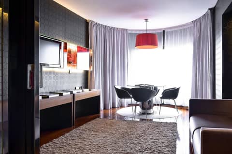 Porto Palácio Hotel by The Editory — hotel room