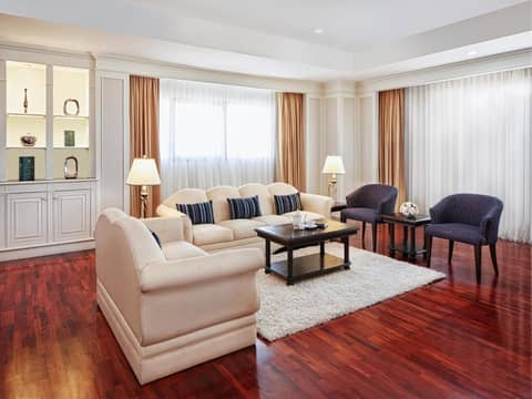 Centre Point Plus Hotel Silom — lounge
