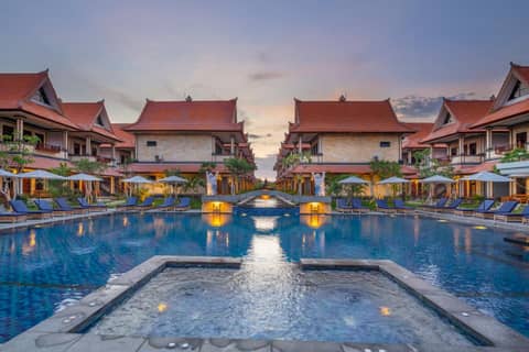 The Salila Beach Resort — recepcion & lobby