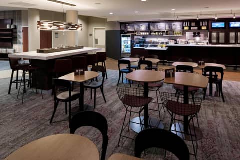 Courtyard by Marriott Miami at Dolphin Mall — photo 7
