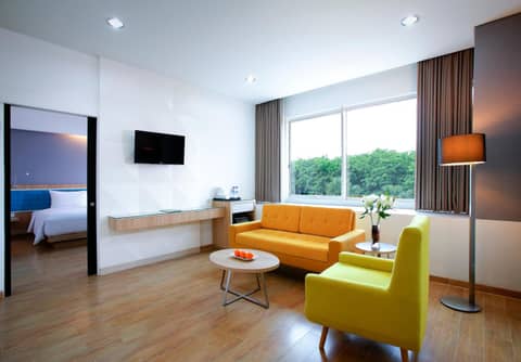 Hotel Santika Kelapa Gading — hotel room