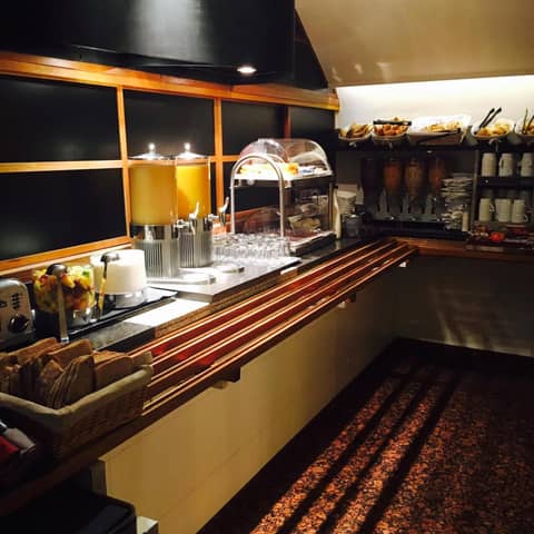Select Hotel — dining