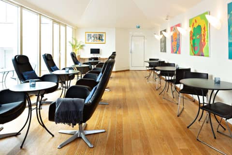 Center Hotel - Sure Hotel by Best Western — lounge