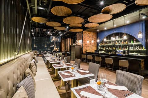 SKYVIEW Hotel Bangkok - Sukhumvit — dining