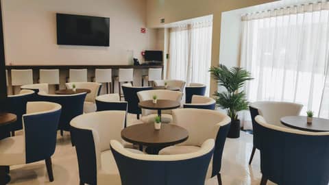 Porto City Hotel — lounge