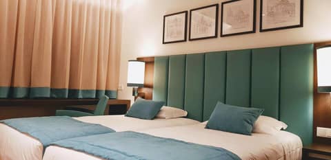 Porto City Hotel — hotel room