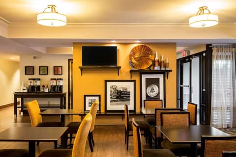 Hampton Inn Philadelphia-International Airport — photo 3