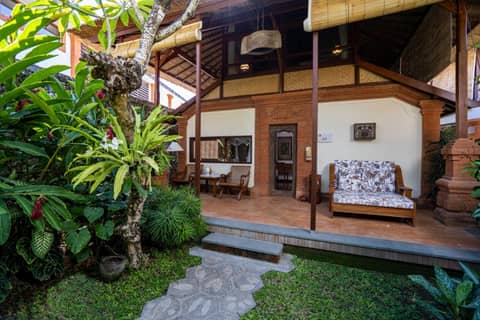 Tandjung Sari Hotel — balance & terrace