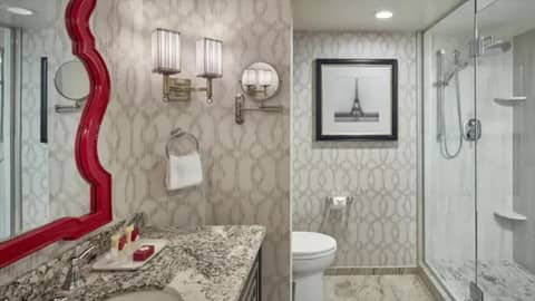 Paris Las Vegas Resort & Casino — bathroom