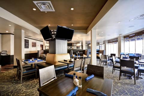 Holiday Inn Detroit Metro Airport by IHG — photo 2