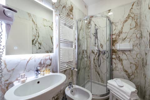 Ca' Del Campo — bathroom