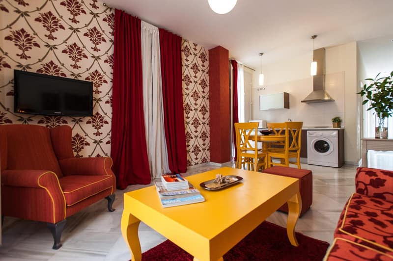 Singular Pilatos — hotel room