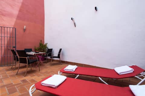 Singular Pilatos — balance & terrace