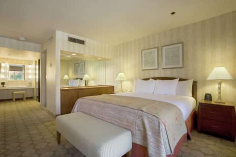Hilton Palm Springs — hotel room