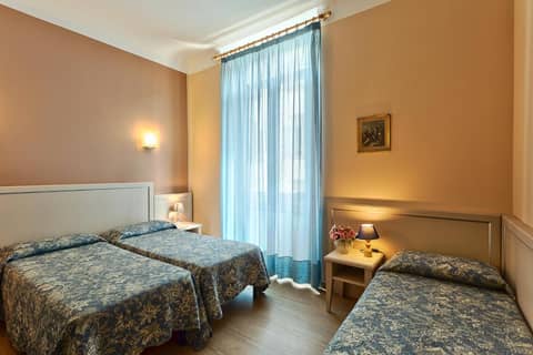 Hotel Eden — hotel room