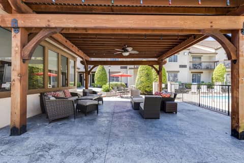 Club Hotel Nashville Inn & Suites — photo 3
